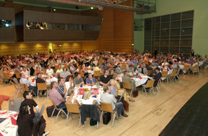 intersport-ispo-forum.jpg (38107 Byte)